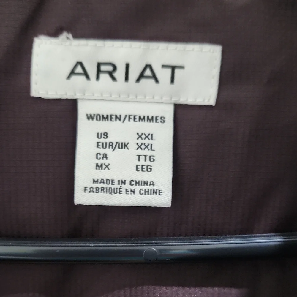 Ariat Women's Brown Quilted Vest - Picture 4 of 9